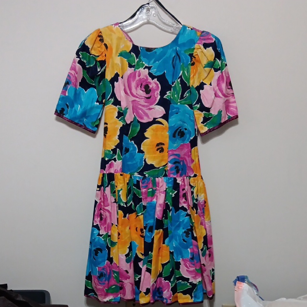 Vibrant Floral Short Sleeve Dress